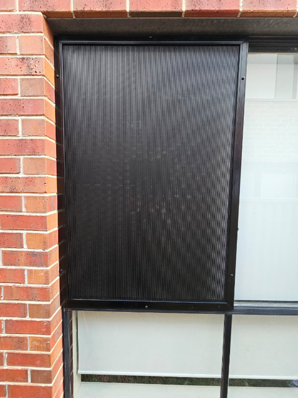 home-but-flyscreen